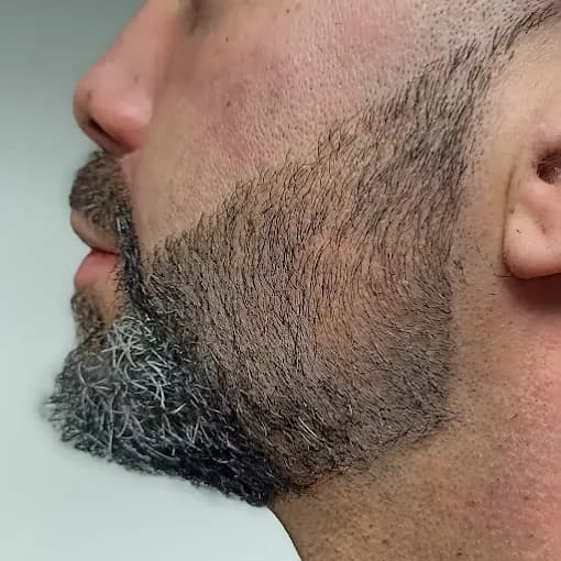 Rifinitura barba uomo