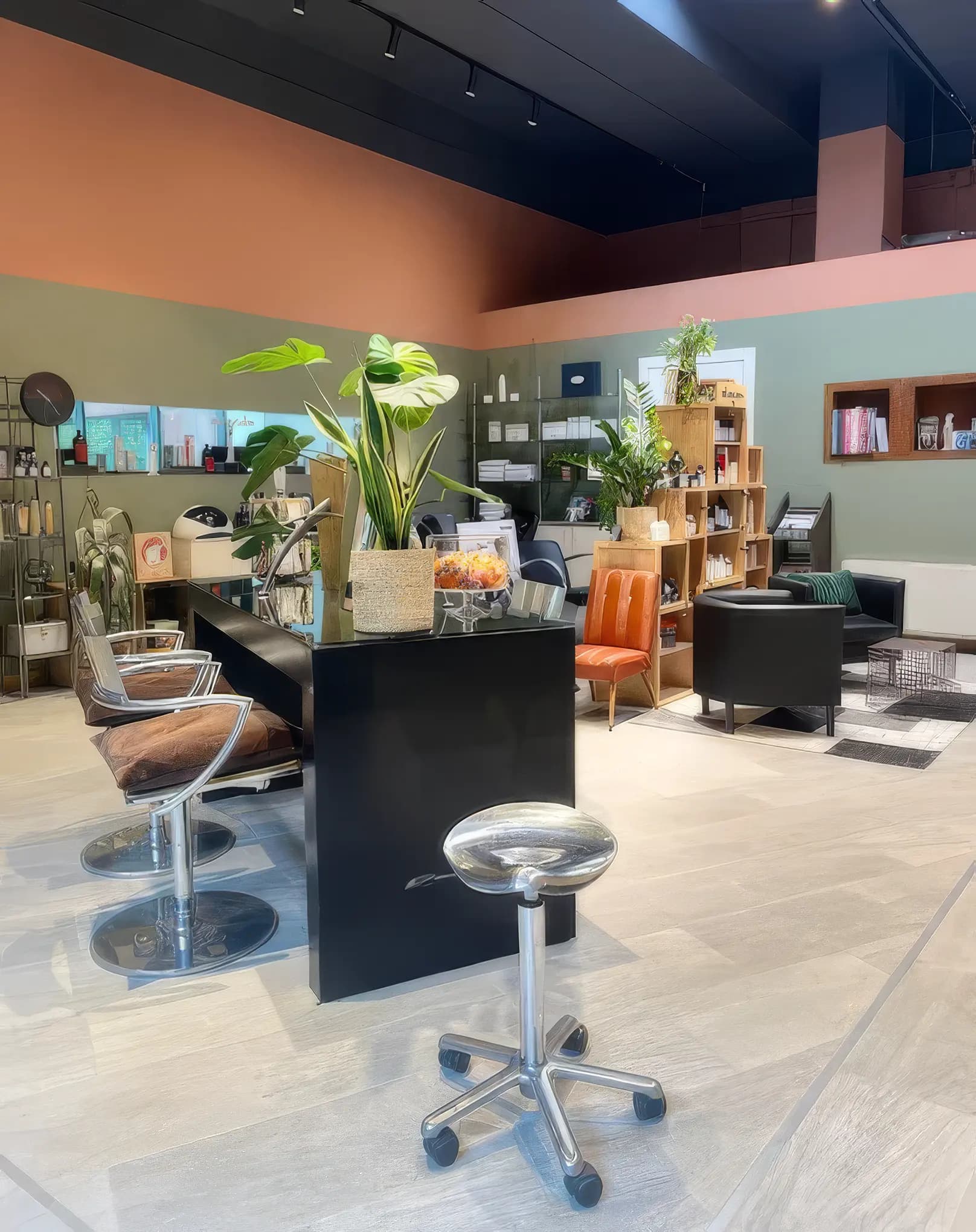 Interno del salone Alessandro Punto B, San Donà di Piave